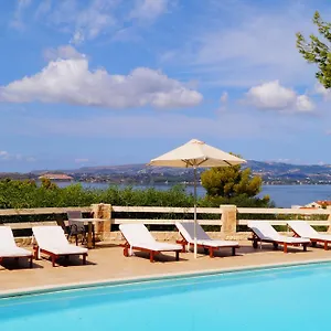 Belvista Luxury Aparthotel Argostoli (Kefalonia)